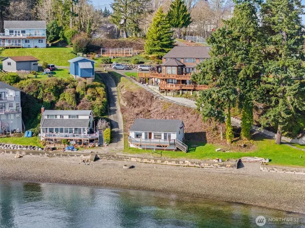 8561 E Caraway Road, Port Orchard, WA 98366