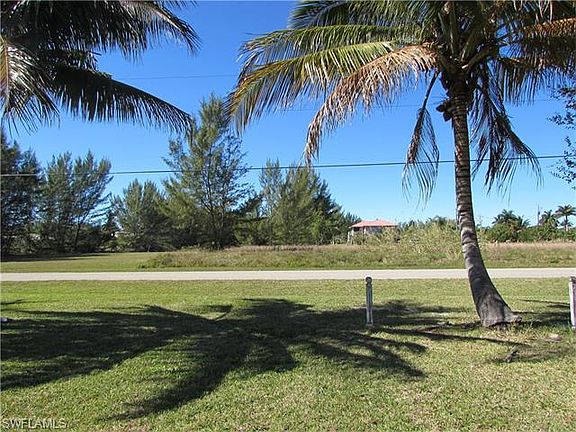 5th image of 2762 Mangrove St
