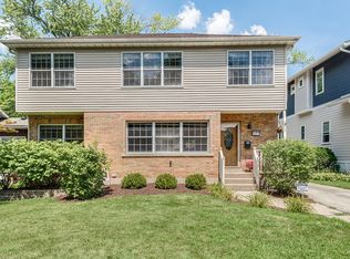 373 W Alexander Blvd, Elmhurst, IL 60126