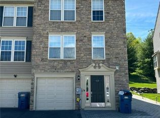 112 Knollwood Dr, Easton, PA 18042