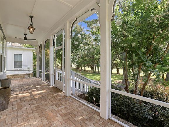 5th image of 3537 Esplanade Way