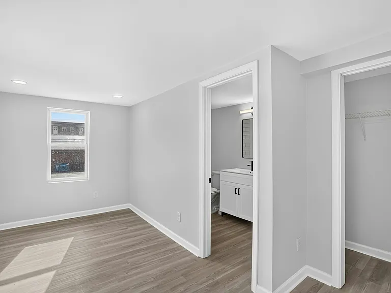 428 S Governors Ave #B — Photo 17