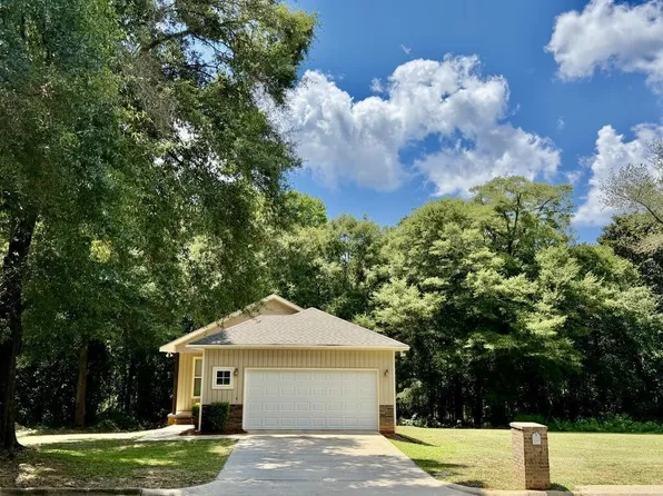 1204 Baywood Rd, Dothan, AL 36305