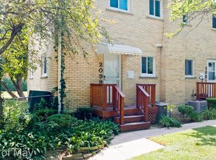 2099 E Maple Rd, Birmingham, MI 48009