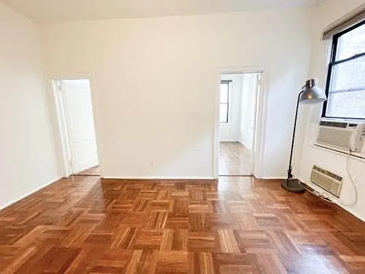 Rented by Ulas Real Estates Inc | media 16