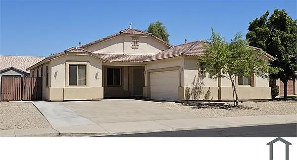 10886 W Locust Ln