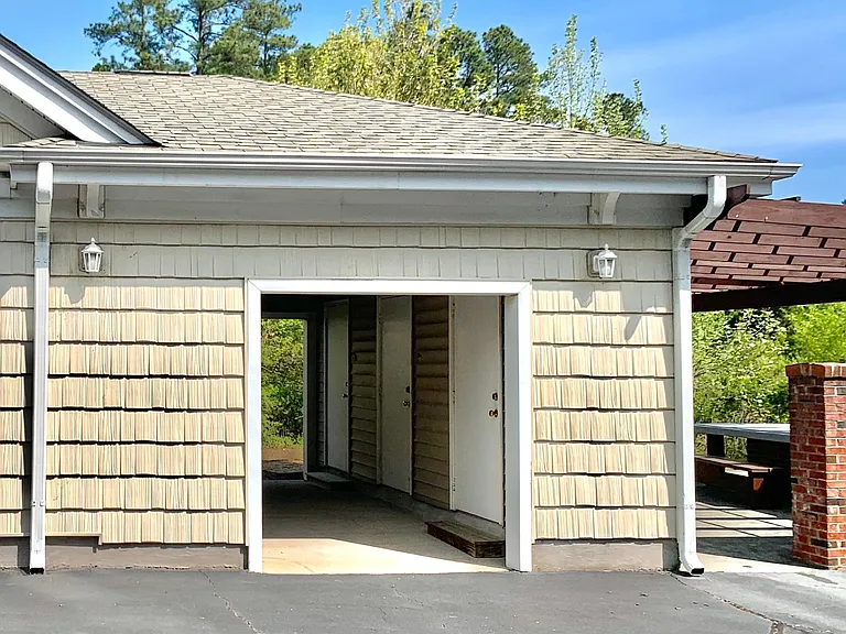 712 Providence Glen Dr — Photo 4