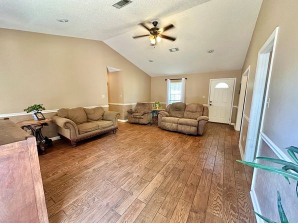 1410 Woodland Dr, Bainbridge, GA 39819