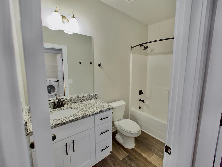 511 N Point Cir — Photo 24