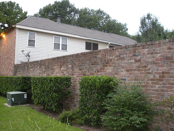 Nice privacy wall