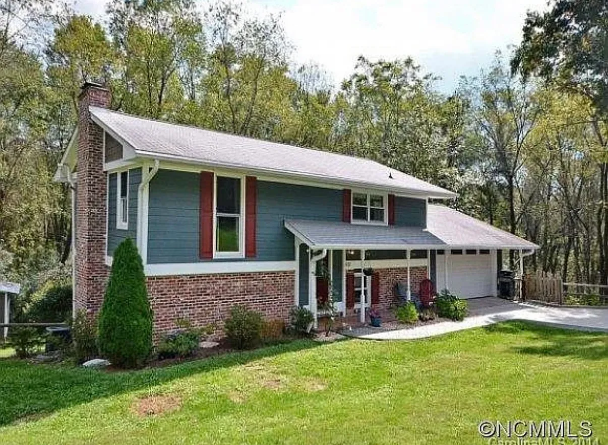 Judsen Ln, Hendersonville — Photo 1
