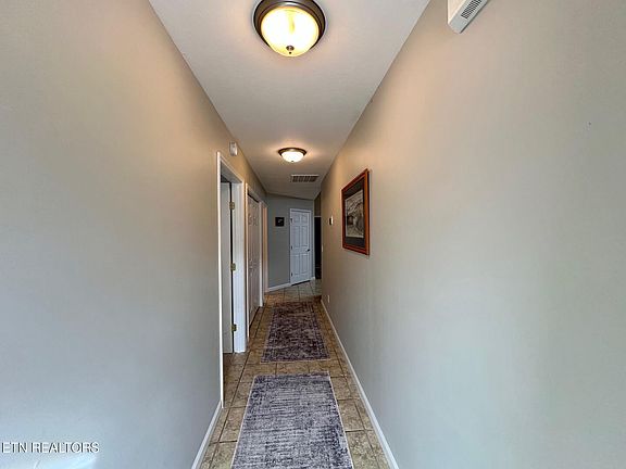 3rd image of 918 Mercer Dr
