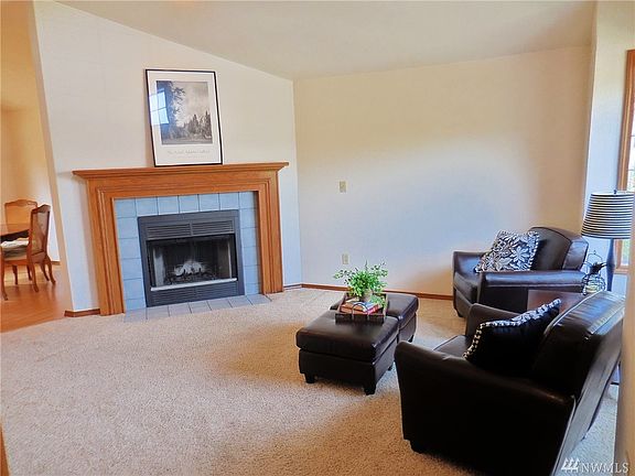 3rd image of 818 50th St SE