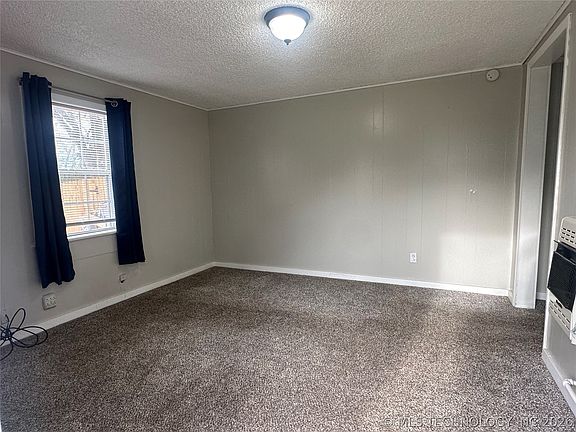 3rd image of 1106 N Sherman Ave