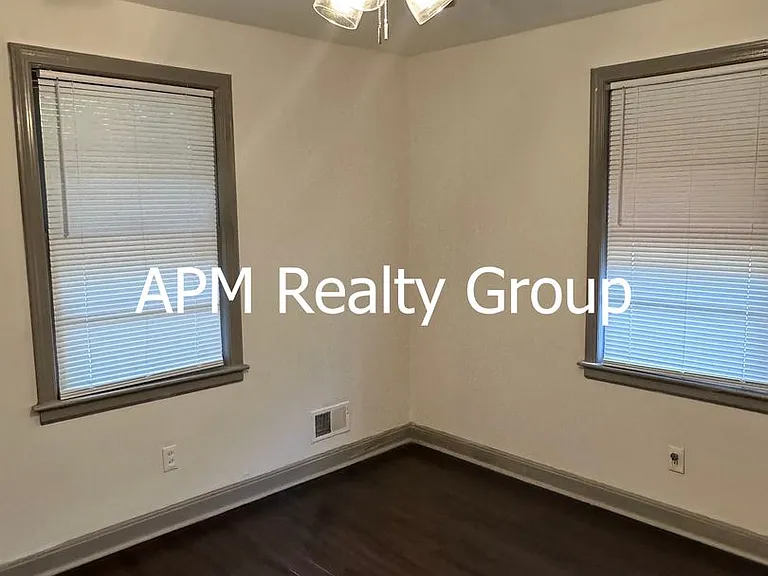 1421 Adella St — Photo 10