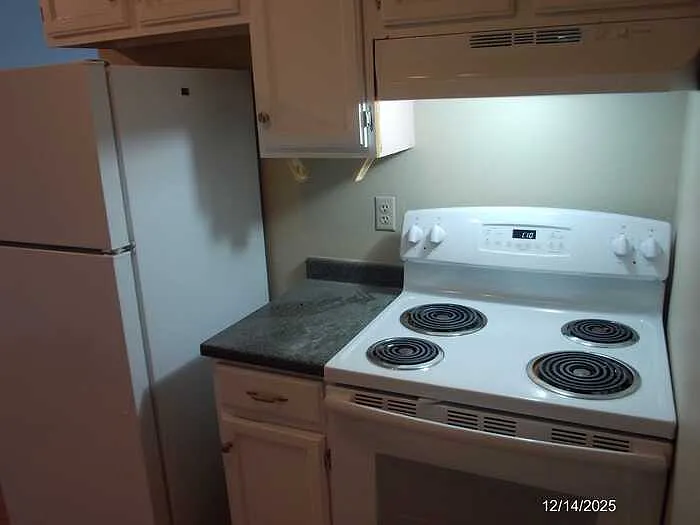 22843 Grove St #47 — Photo 4