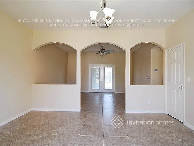 2351 SW Freeman St — Photo 3