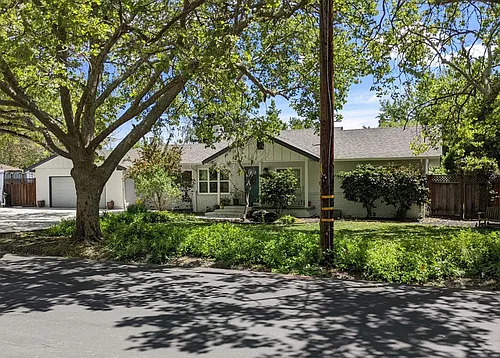 22 Vista Dr Photo 1