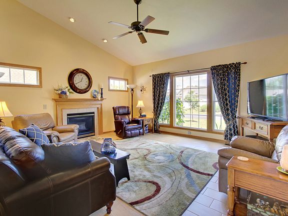 Family Room 18x15