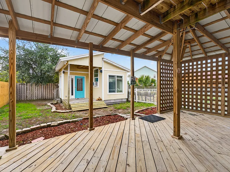 3923 Holiday Dr #2 — Photo 21