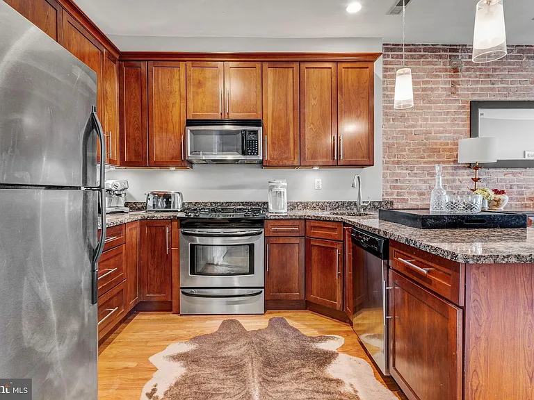 1531 Park Rd NW #6 — Photo 18