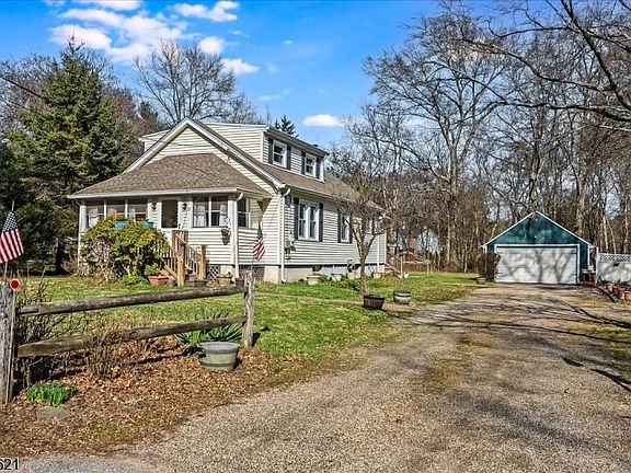 2nd image of 25 Millbrook Rd