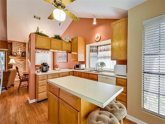 Plenty of room for some barstools on the spacious island - tons of counter space