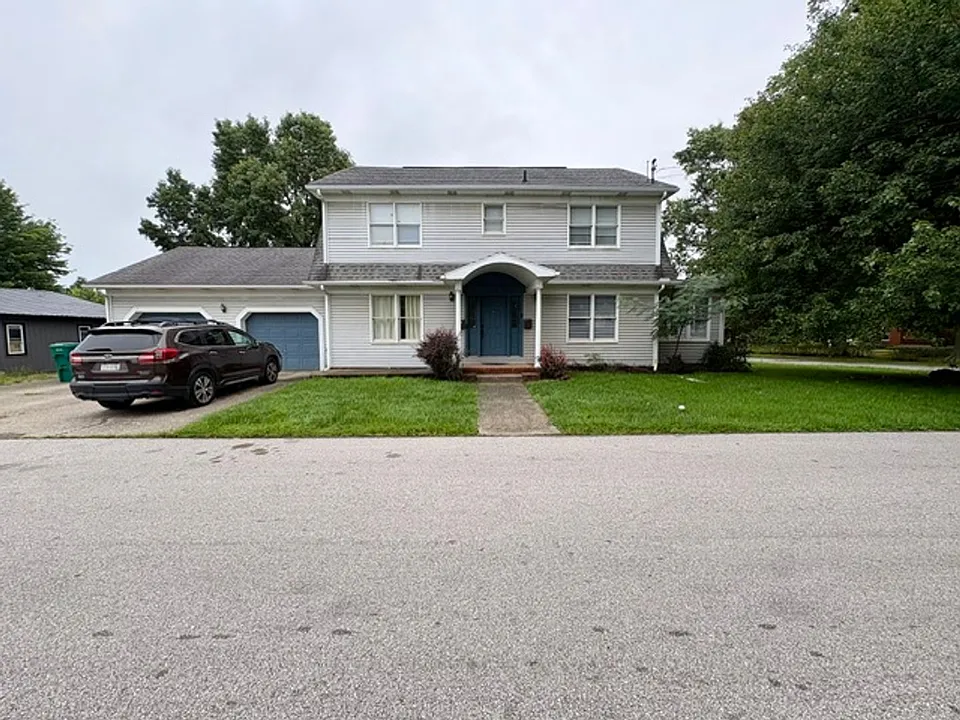 600 Schultz St
