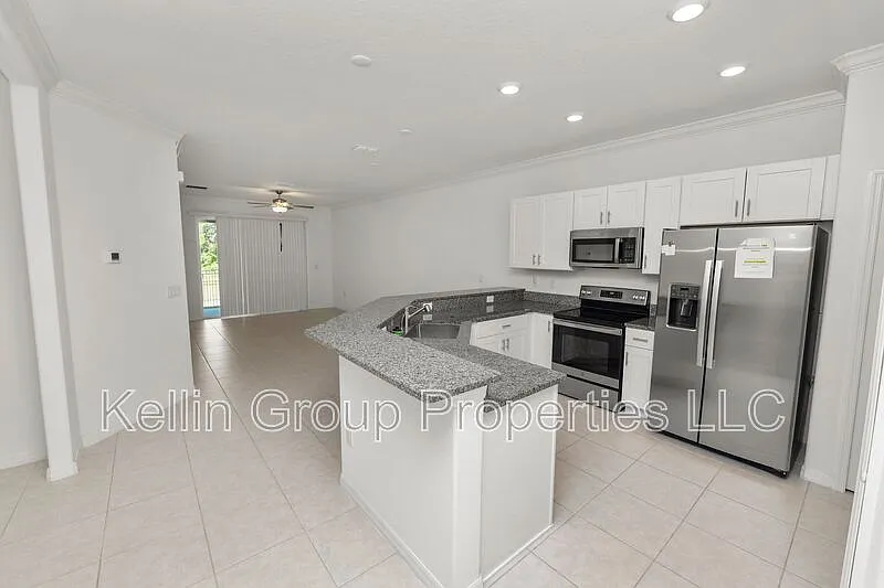 2 bed, 2.0 bath, 1400 sqft, $1,850 — Photo 2