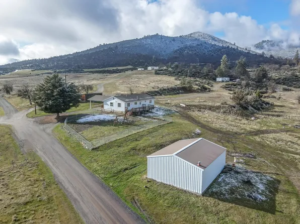 1817 Loafer Hill Rd, Yreka, CA 96097