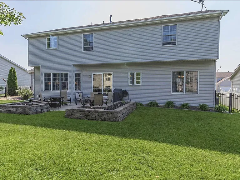 1608 Whitmer Ct — Photo 30
