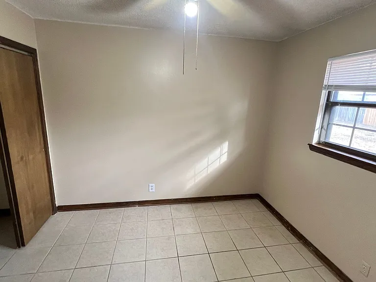 1208 N Nashville Pl — Photo 9