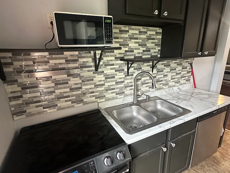 430 S Egan Ave — Photo 7