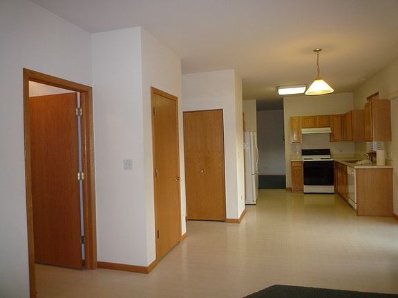 5th image of 339 Applewood Dr