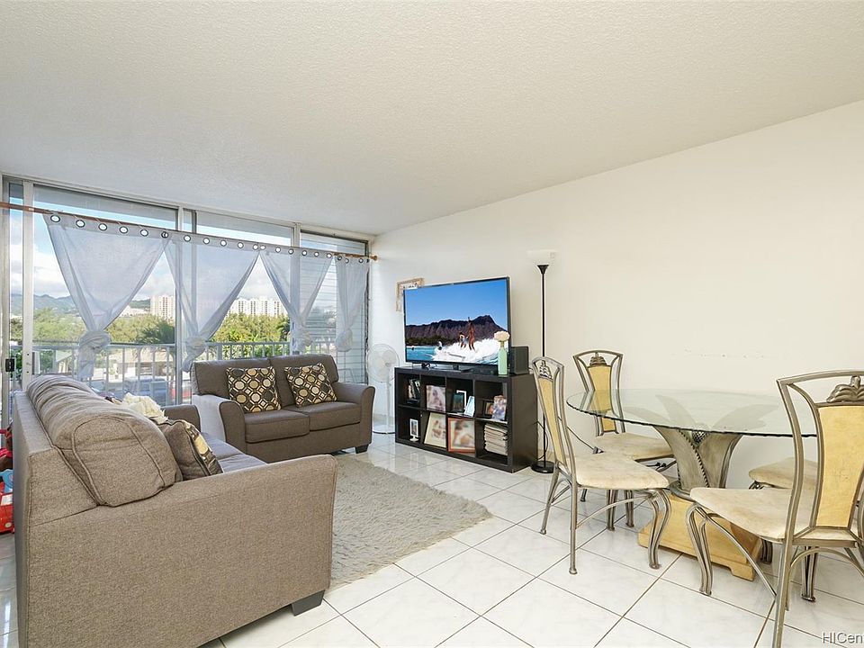 1st image of 949 Ala Nanala St APT 204