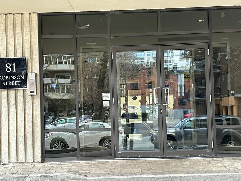 81 Robinson St #601 — Photo 3