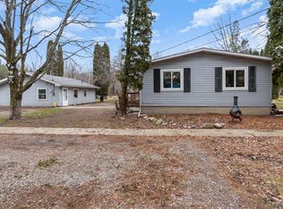 2951 S Patterson Rd, Freeland, MI 48623