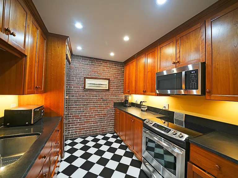 28-32 Atlantic Ave #620 — Photo 8