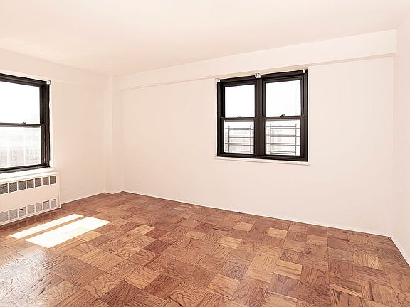 5th image of 210 Broadway Unit J1601