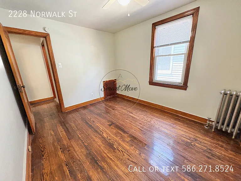 2228 Norwalk St — Photo 9