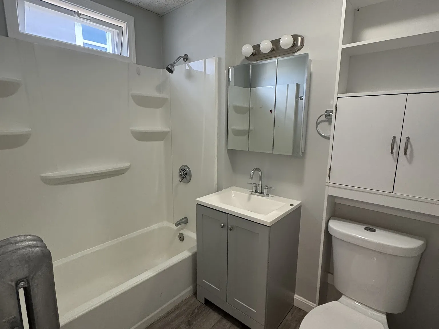 18 Lakewood Street - 2L — Photo 3