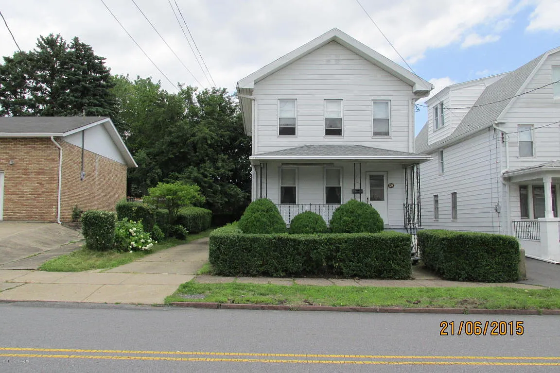 328 Stanton St photo 1