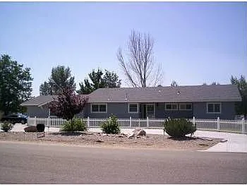 369 Arrowhead Dr photo 1