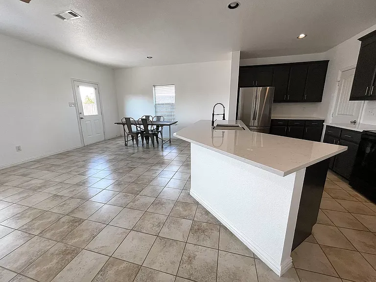 4121 Mantis St — Photo 11