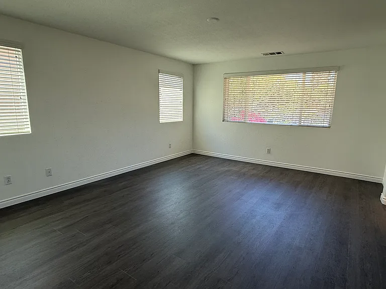 17044 Cerritos St — Photo 23