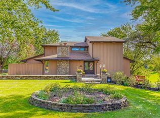 20691 N Buckeye Rd, Barrington, IL 60010