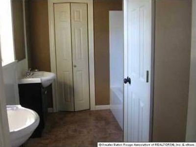 13467 Bayou Oak St, Gonzales, LA, 70737