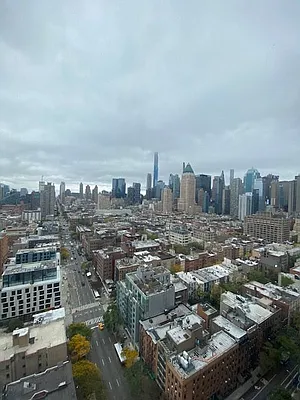 Rented by Fischer Group Realty, LLC | media 11