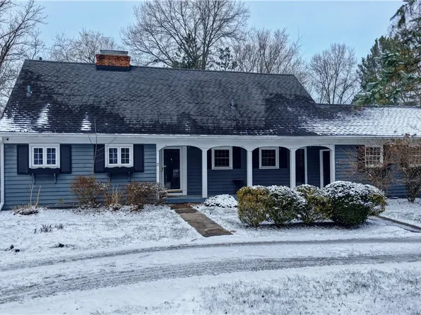 186 S Main St, Hudson, OH 44236