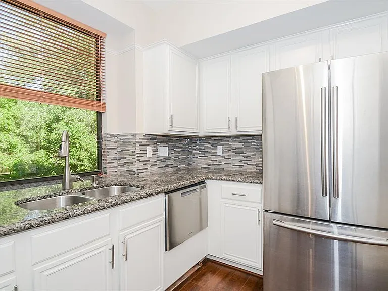 737 Davis Rd — Photo 10